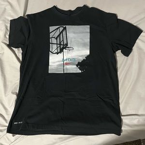 Black Nike t shirt
